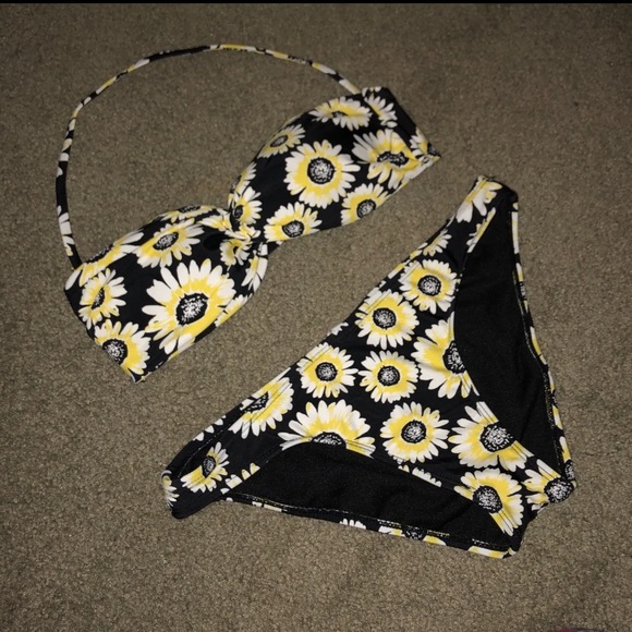 Forever 21 Other - FOREVER 21 sunflower daisy bikini swim set